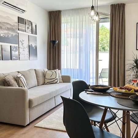 Linden Apartman 002 - Adults Only Mosonmagyaróvár 外观 照片