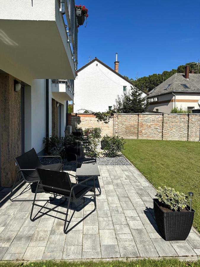 Linden Apartman 002 - Adults Only Mosonmagyaróvár 外观 照片