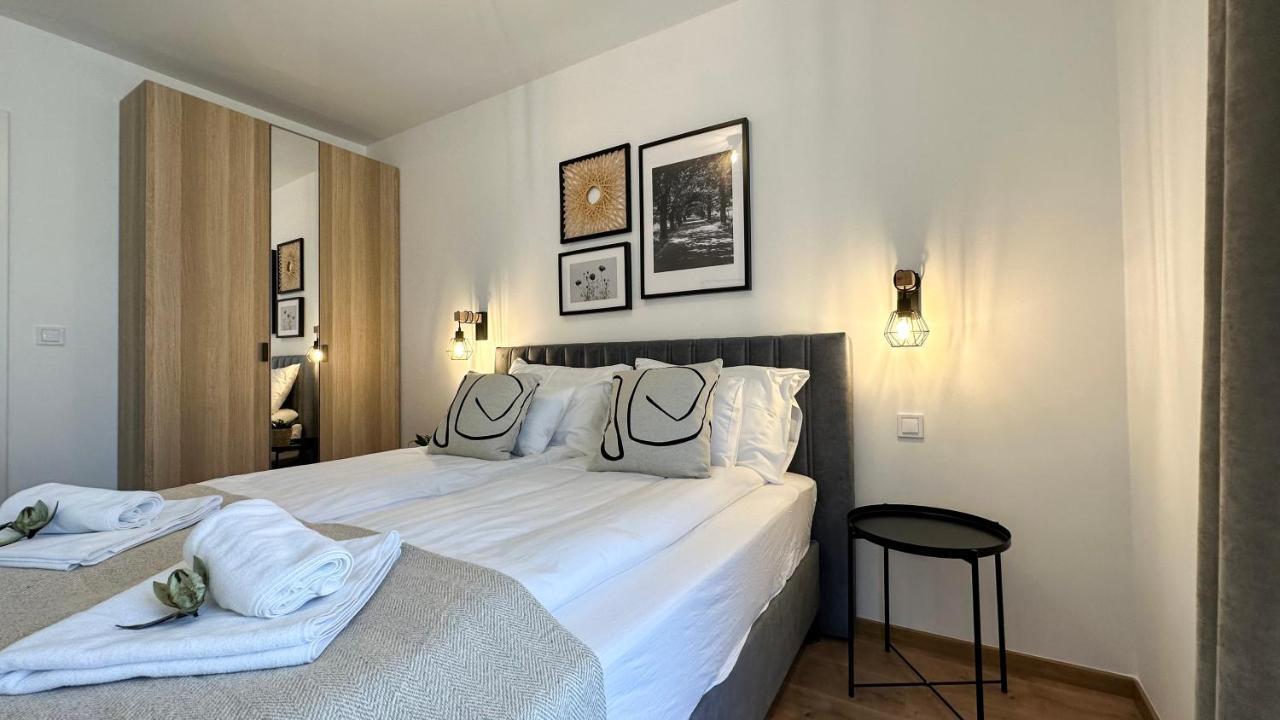 Linden Apartman 002 - Adults Only Mosonmagyaróvár 外观 照片