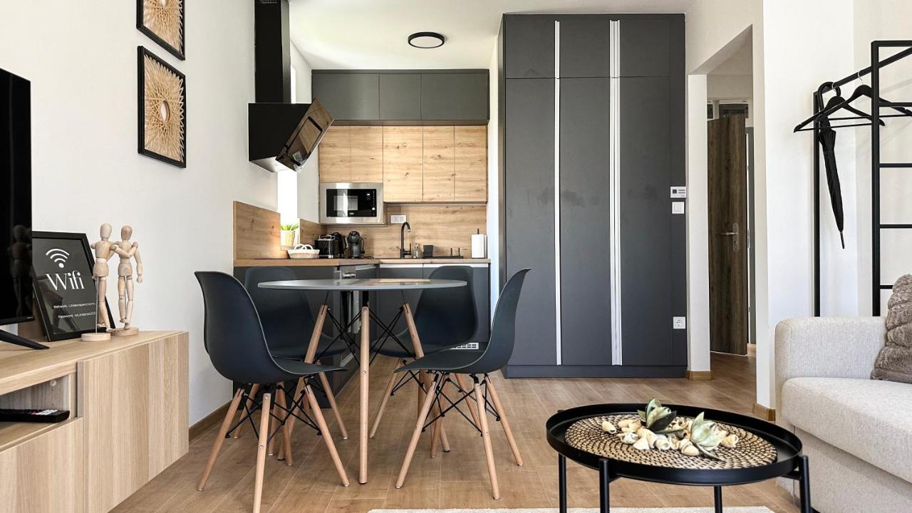 Linden Apartman 002 - Adults Only Mosonmagyaróvár 外观 照片