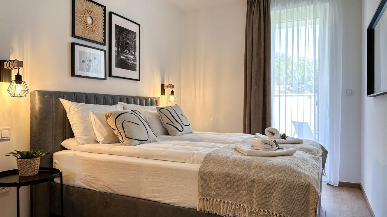 Linden Apartman 002 - Adults Only Mosonmagyaróvár 外观 照片