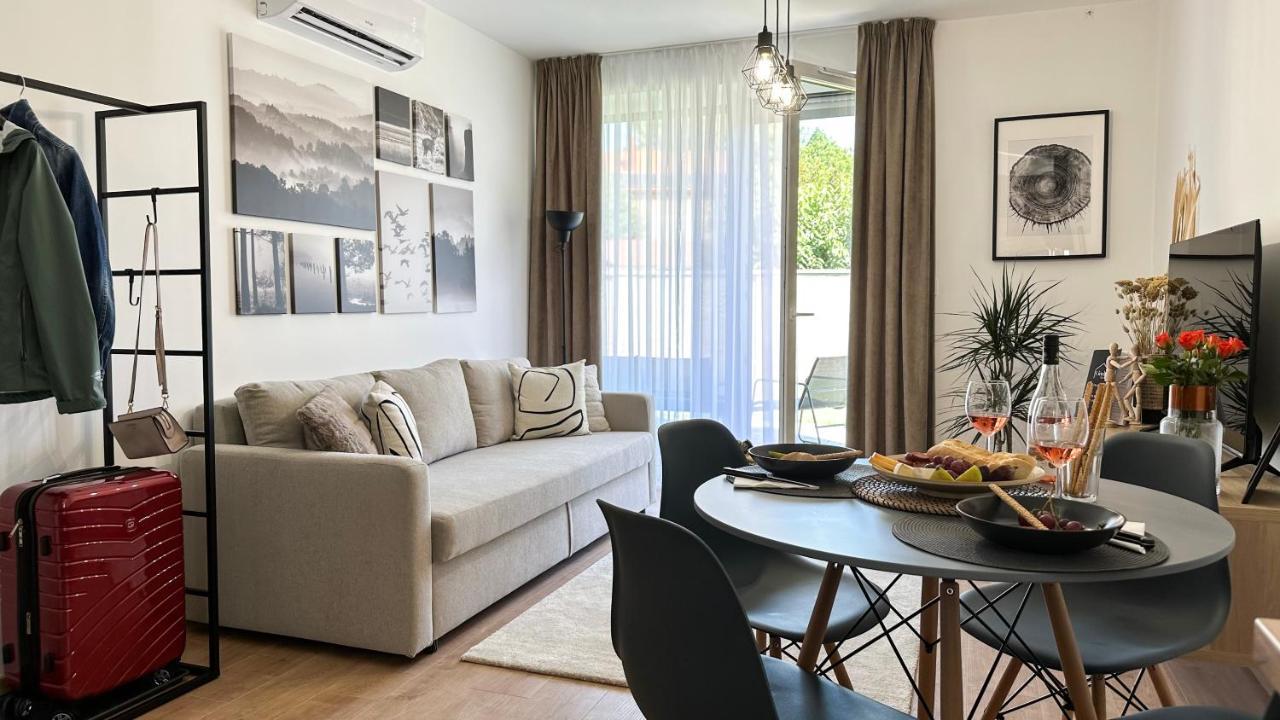Linden Apartman 002 - Adults Only Mosonmagyaróvár 外观 照片